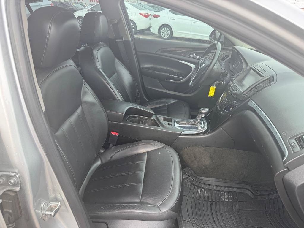 Used 2017 Buick Regal Sport Touring FWD image 18