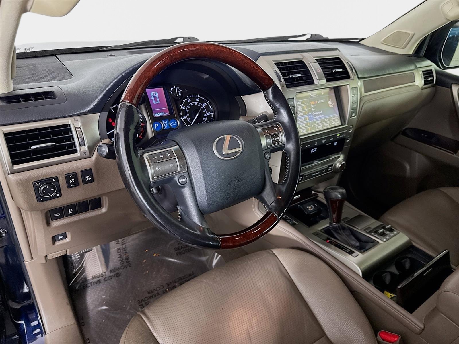 Used 2017 Lexus GX 460 Premium w/ Premium Package image 9