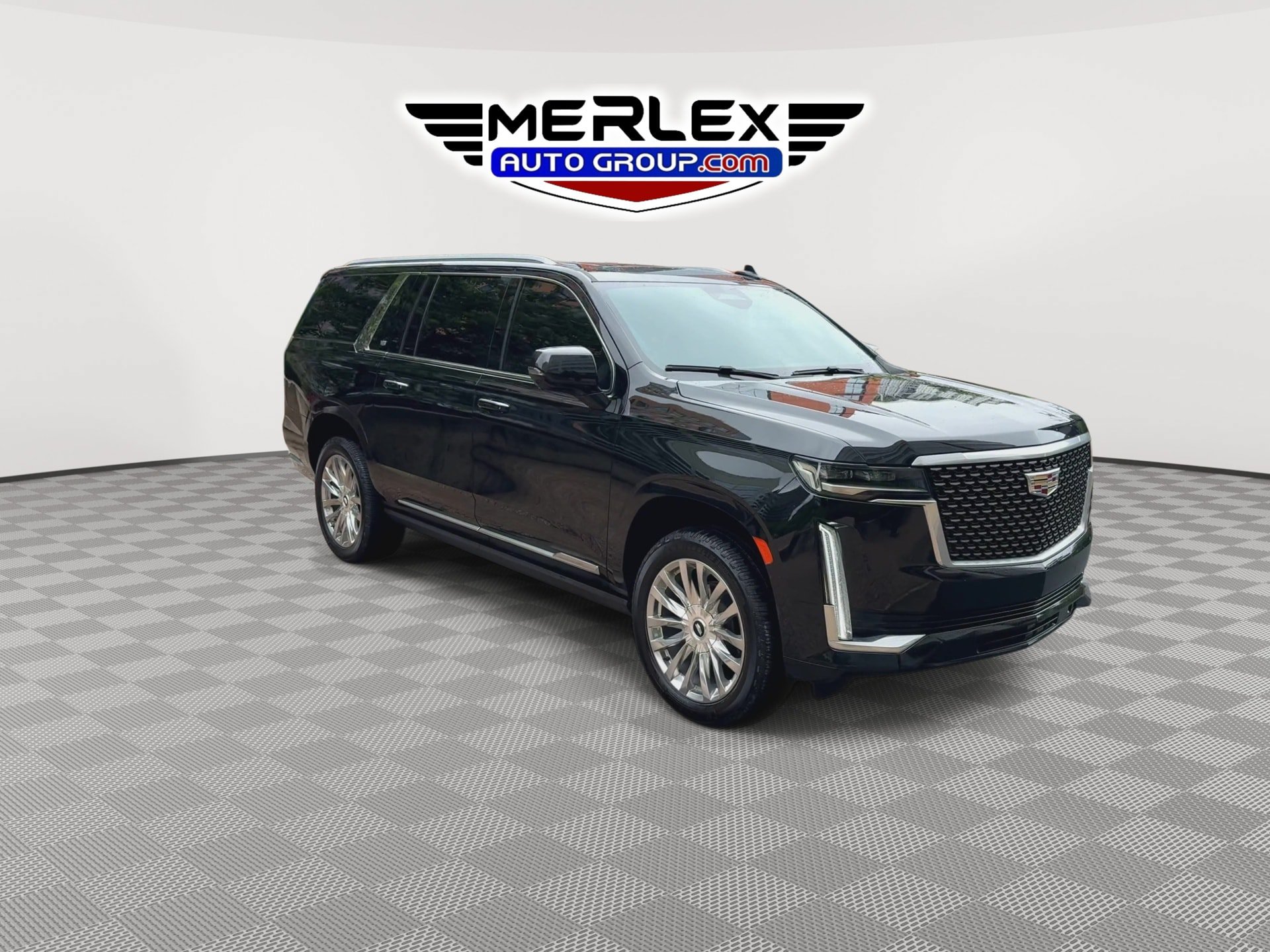 Used 2021 Cadillac Escalade ESV Premium Luxury w/ Driver Assist Tech Package AWD/4WD image 2
