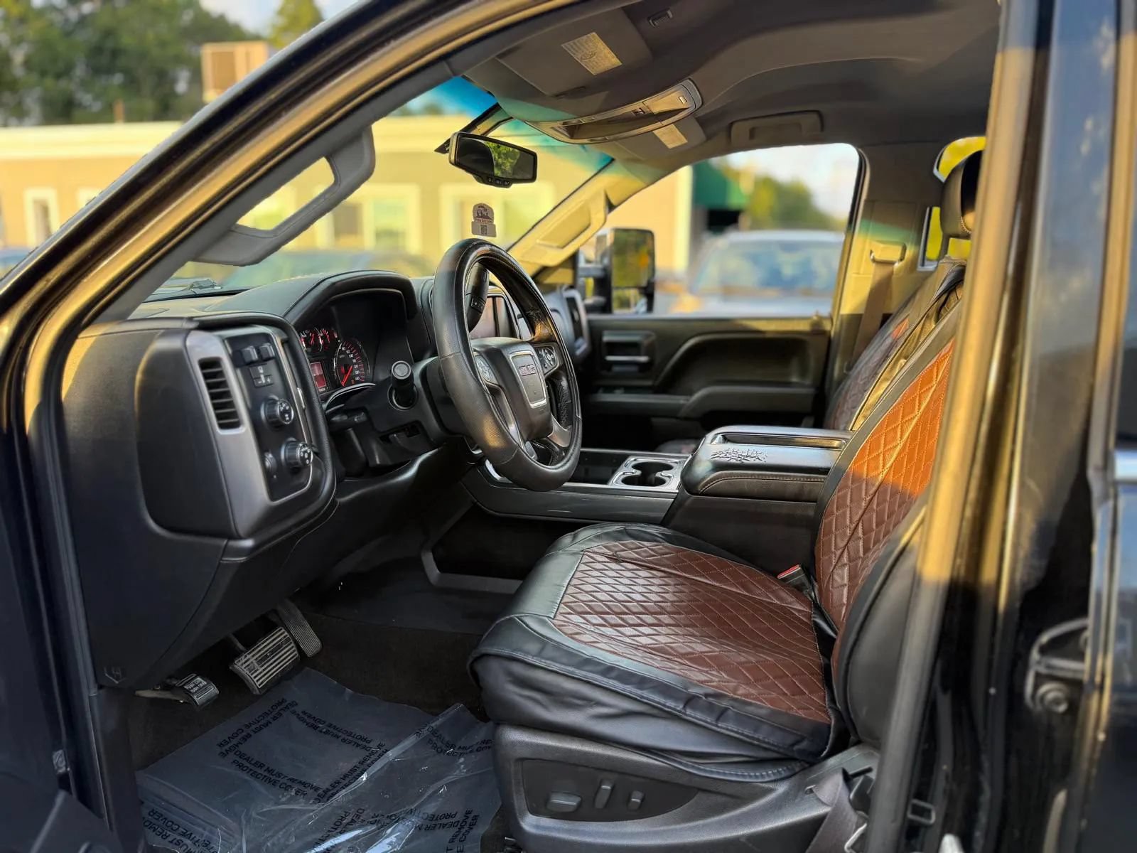 Used 2015 GMC Sierra 2500 SLE w/ All-Terrain HD Package AWD/4WD image 10