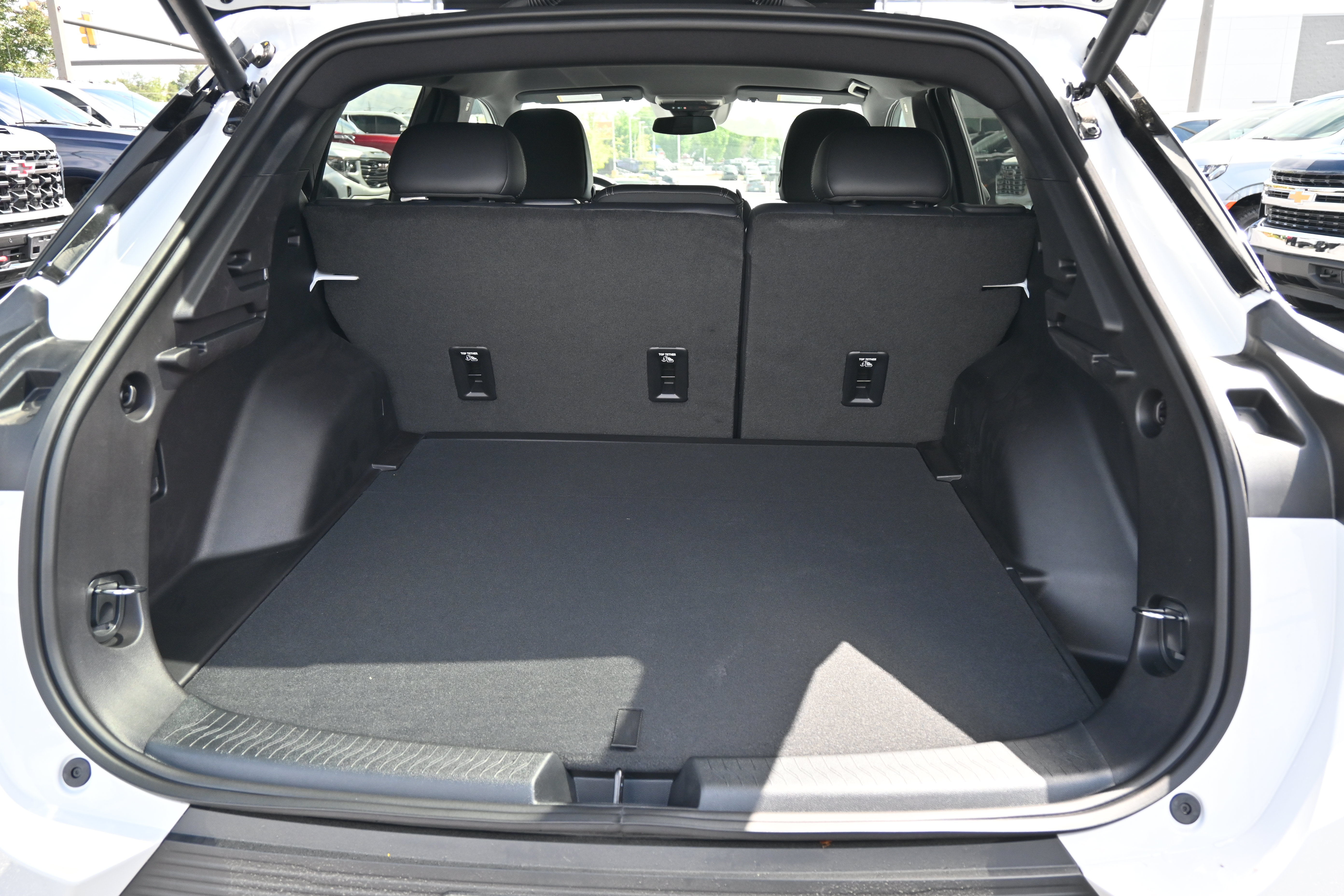New 2026 Chevrolet Equinox EV LT AWD/4WD image 31