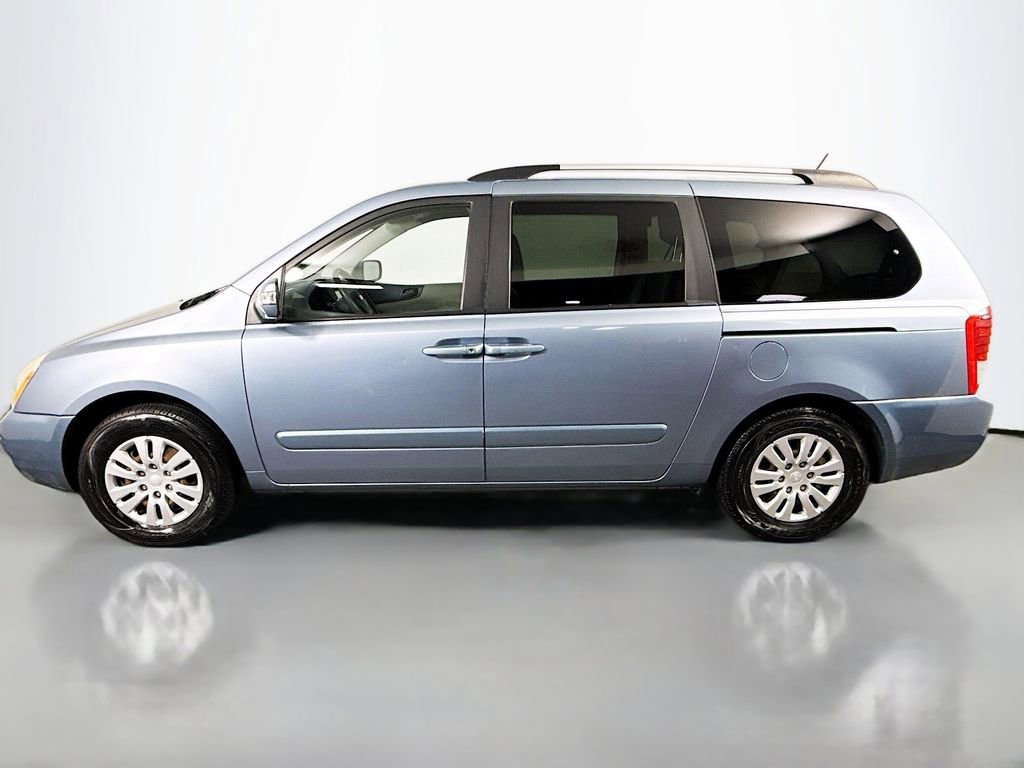 Used 2011 Kia Sedona LX image 3