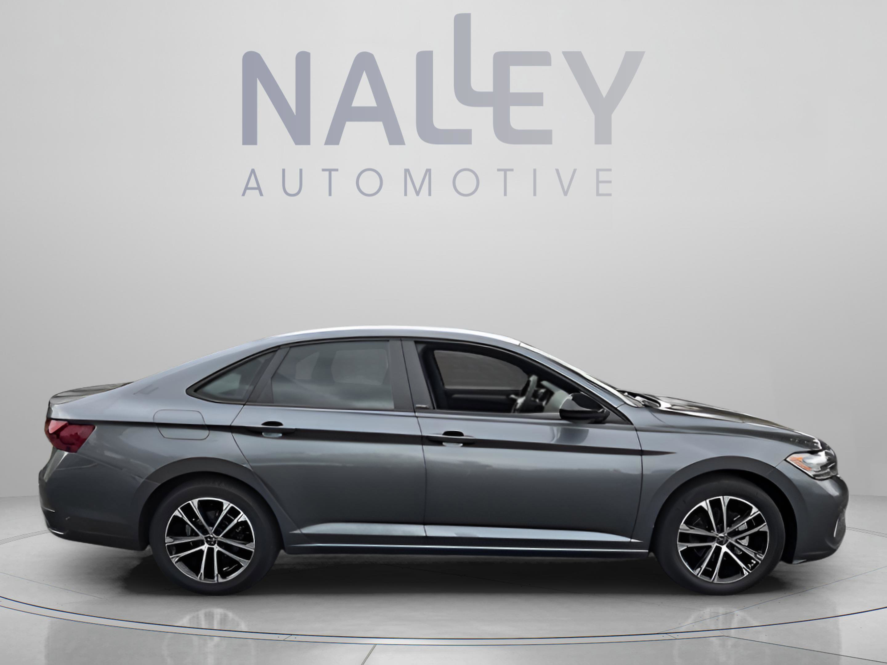 Used 2023 Volkswagen Jetta Sport FWD image 6