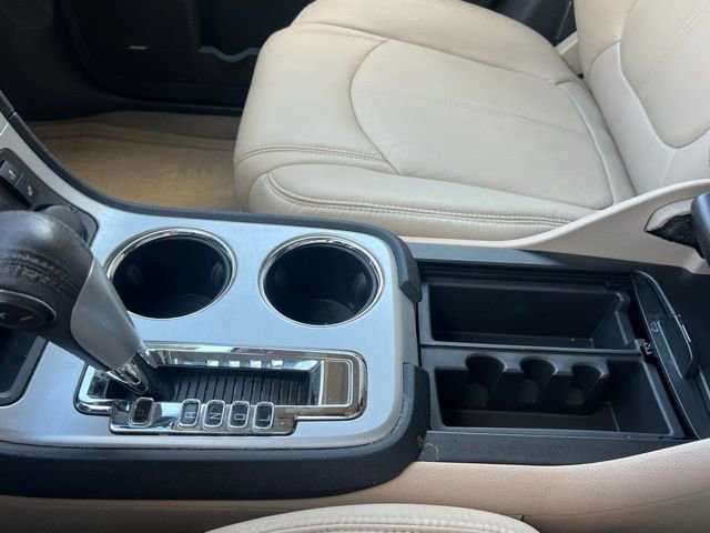 Used 2010 GMC Acadia SLT FWD image 20