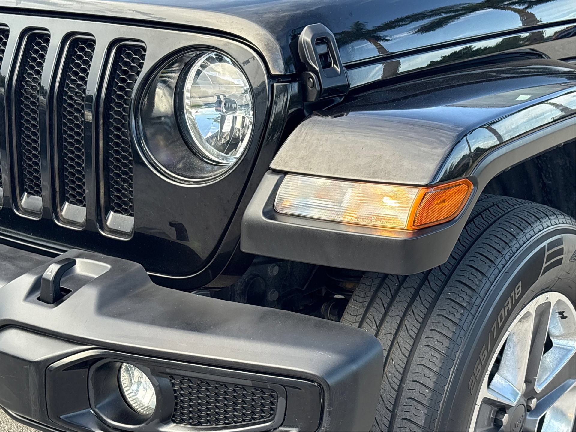 Used 2020 Jeep Wrangler Unlimited Sahara AWD/4WD image 14