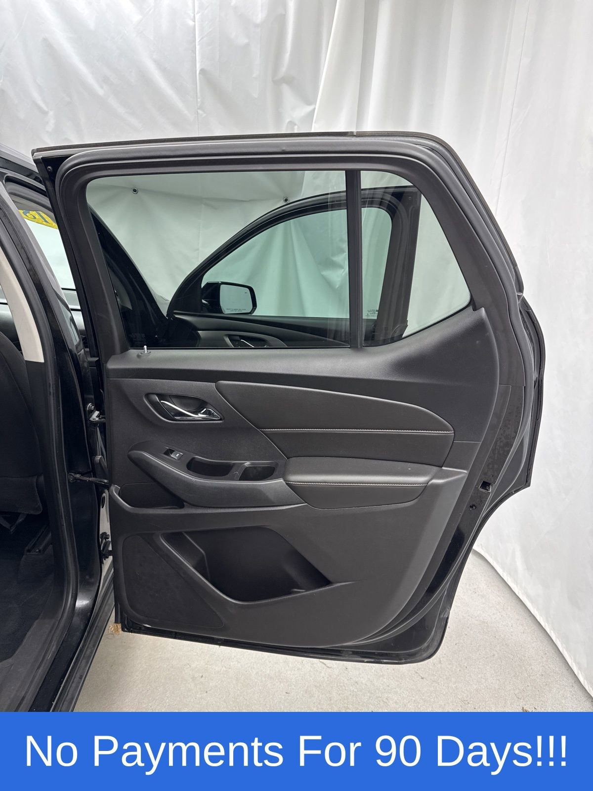 Used 2018 Chevrolet Traverse LT image 31