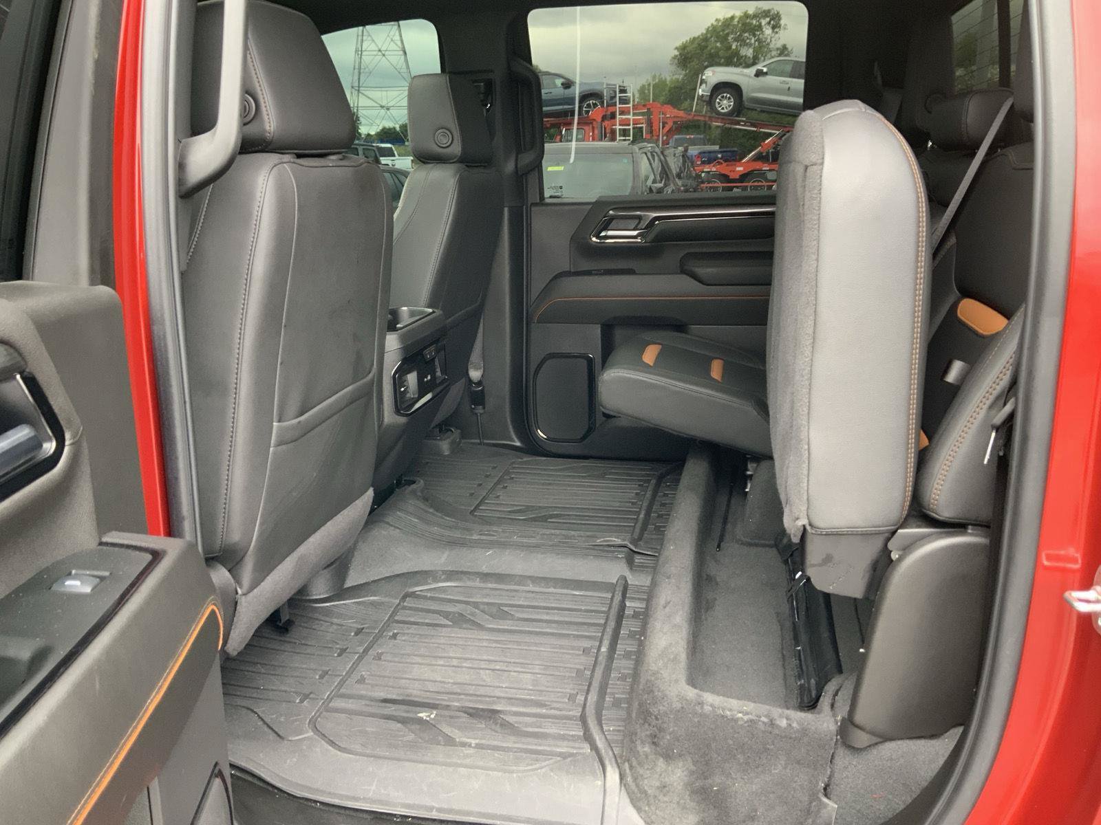 Used 2025 GMC Sierra 2500 AT4 w/ AT4 Premium Plus Package AWD/4WD image 65