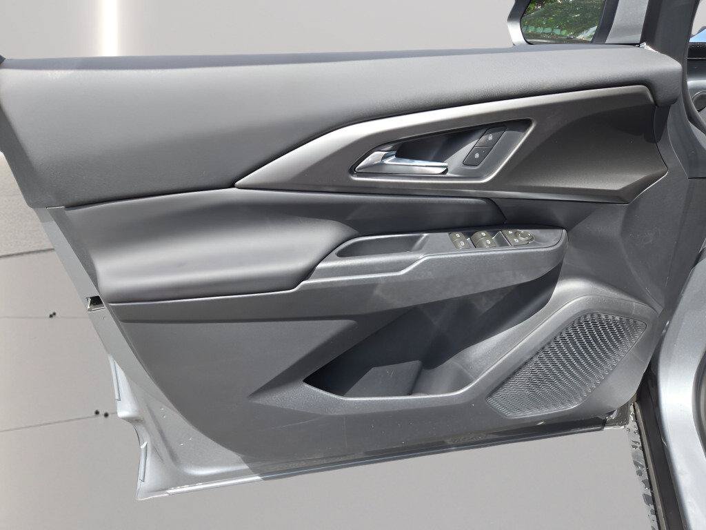 New 2026 Chevrolet Equinox EV LT FWD image 23
