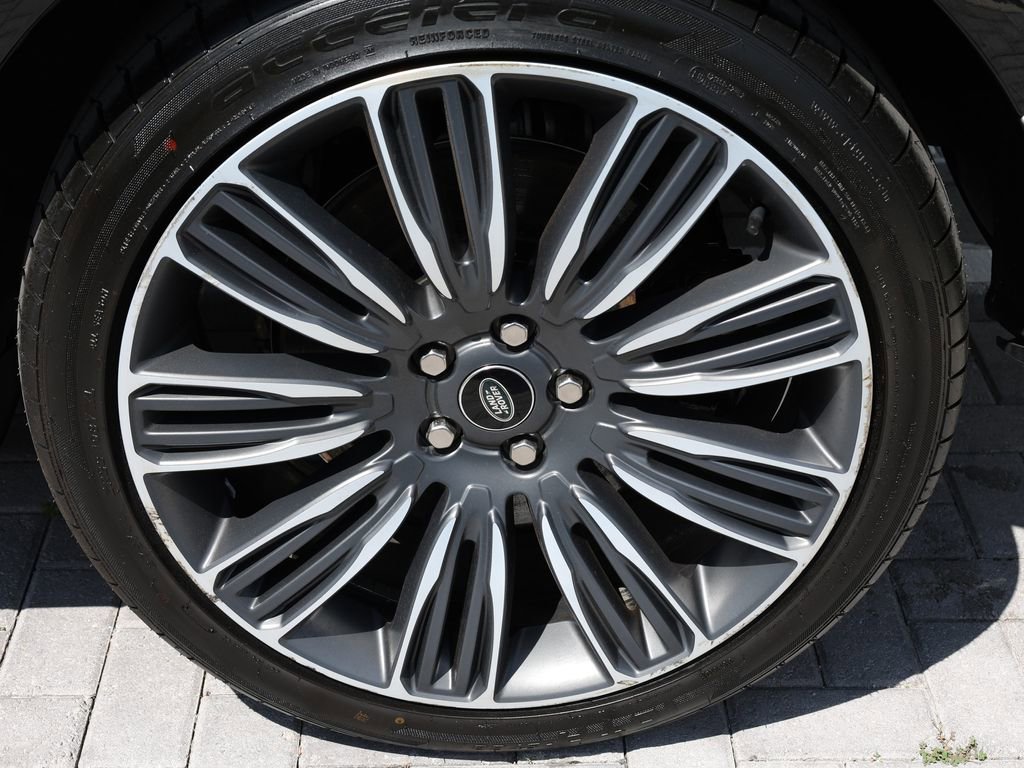 Used 2021 Land Rover Range Rover P525 Westminster Edition image 46