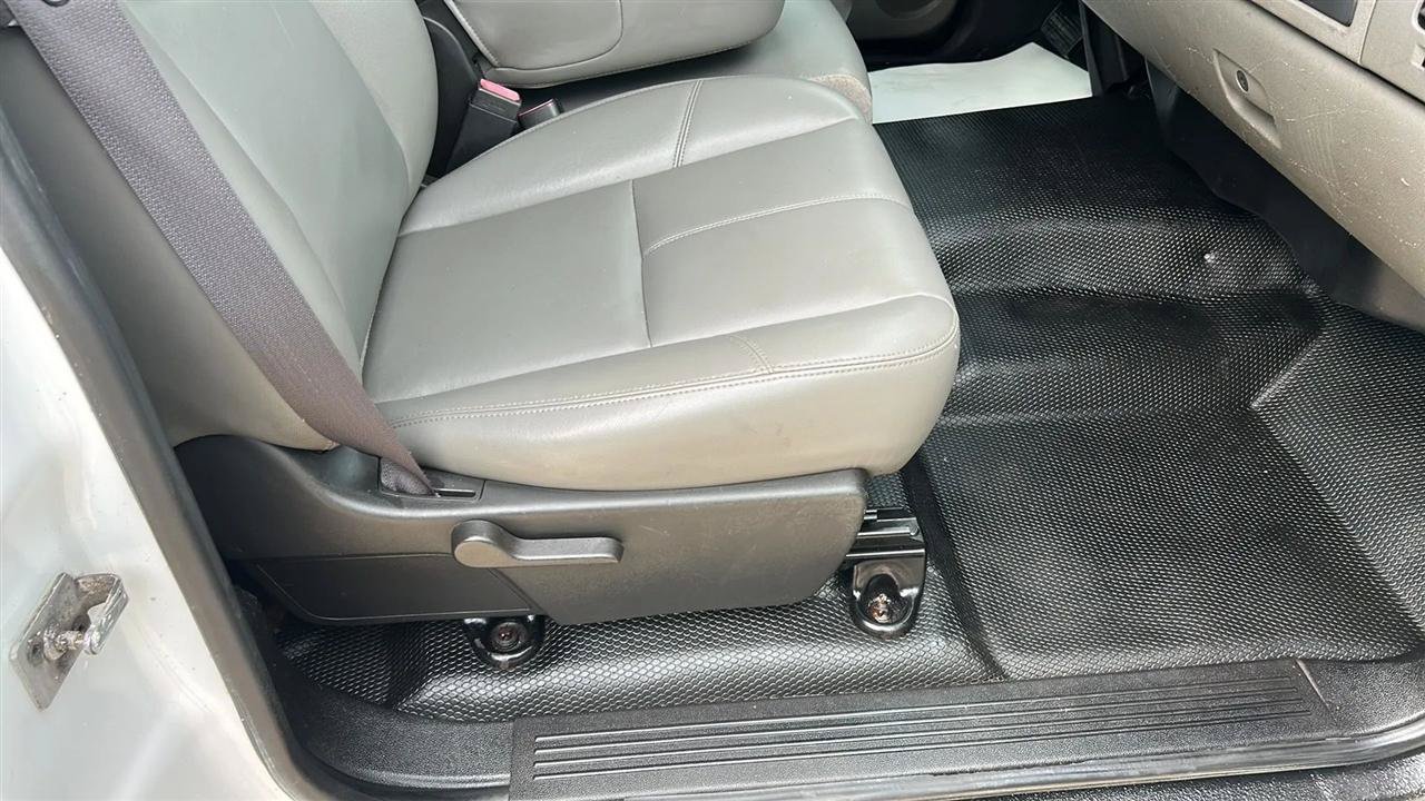 Used 2011 Chevrolet Silverado 3500 W/T RWD image 48