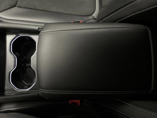 New 2026 Jeep Grand Cherokee Altitude image 21