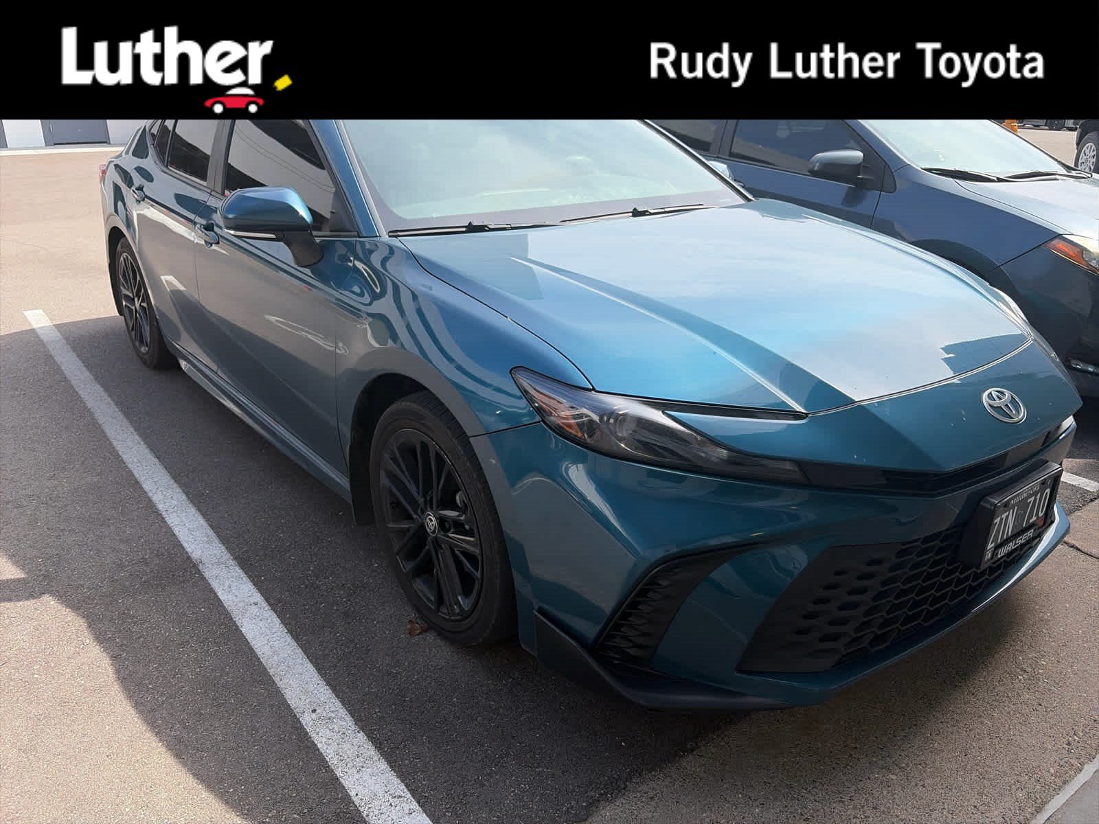 Used 2026 Toyota Camry SE w/ Convenience Package FWD image 1