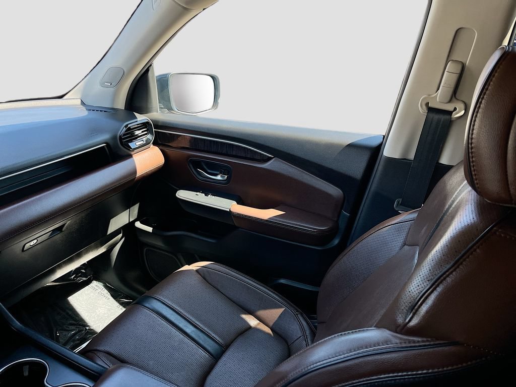 Used 2025 Honda Pilot Elite image 25
