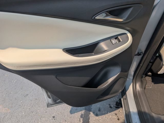Used 2024 Buick Encore GX Avenir w/ Avenir Convenience Package FWD image 11