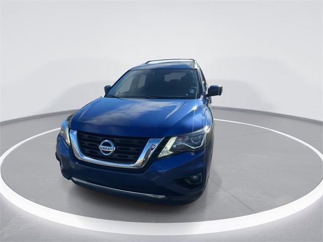 Certified 2017 Nissan Pathfinder Platinum w/ Family Entertainment Package image 4