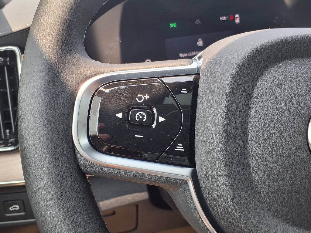 New 2026 Volvo XC90 B5 Plus AWD/4WD image 21