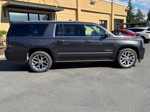 Used 2017 GMC Yukon XL Denali w/ Open Road Package AWD/4WD image 8