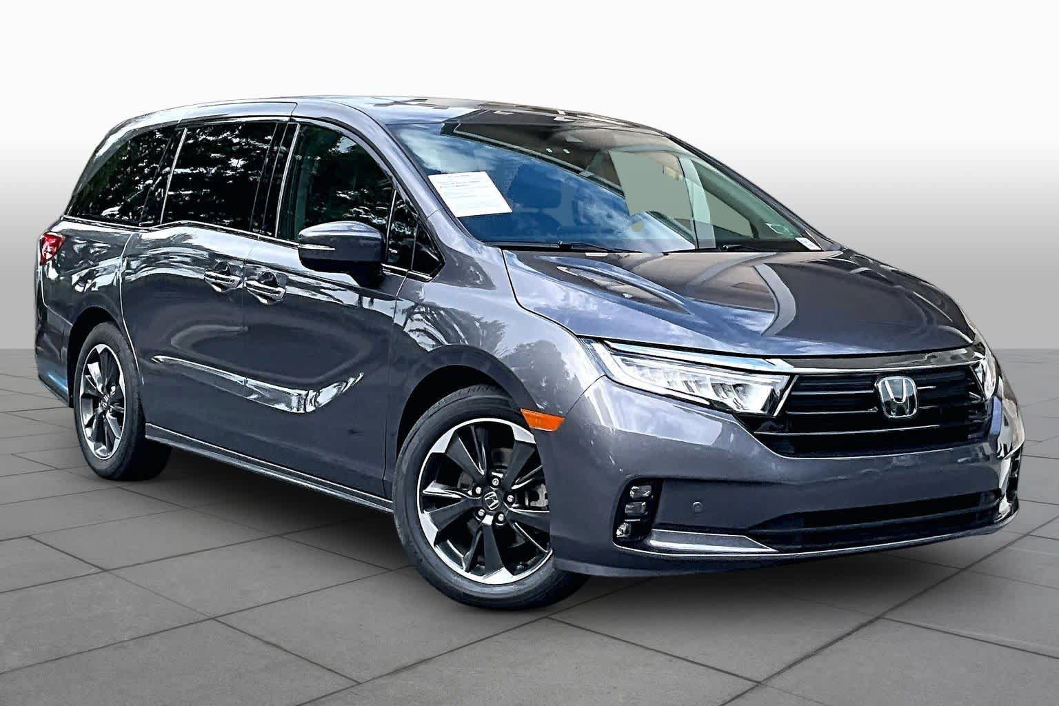 Used 2023 Honda Odyssey Elite image 3