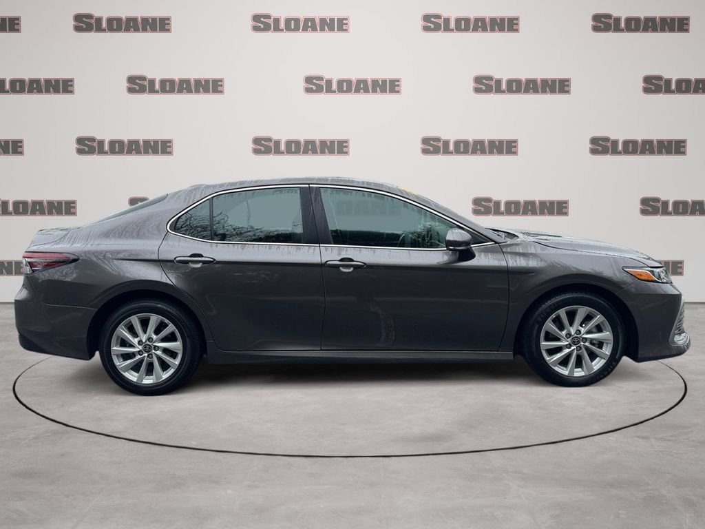 Used 2024 Toyota Camry LE image 6
