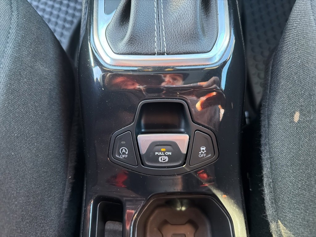 Used 2021 Jeep Renegade Latitude w/ Sun & Sound Group image 41