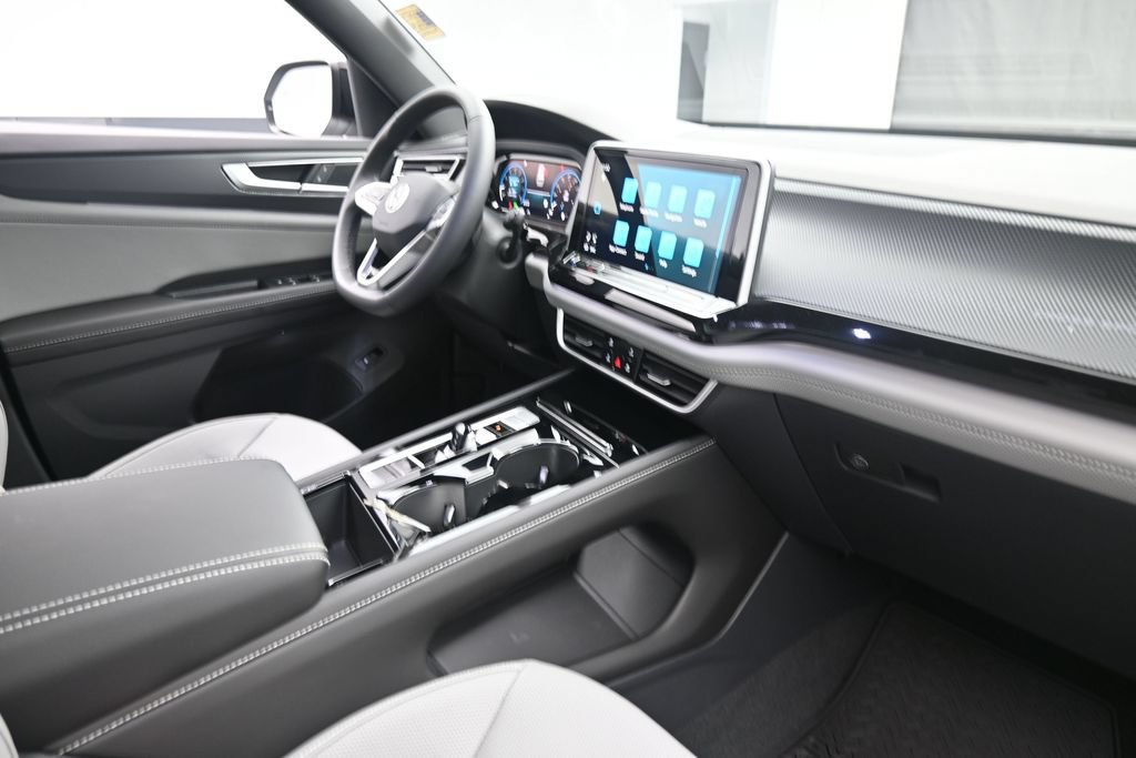 New 2026 Volkswagen Atlas Cross Sport SEL R-Line AWD/4WD image 32