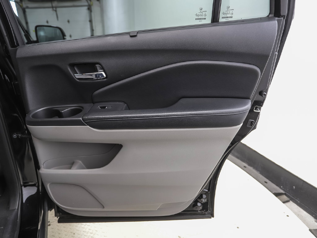 Used 2018 Honda Pilot Touring image 27