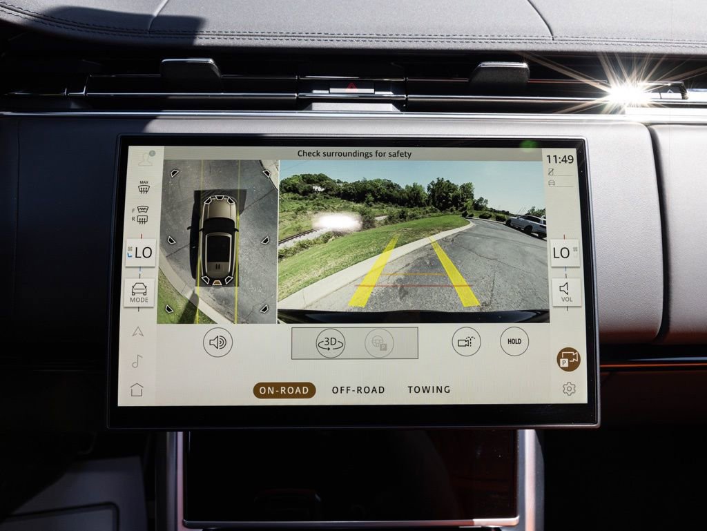 Used 2025 Land Rover Range Rover SE AWD/4WD image 40