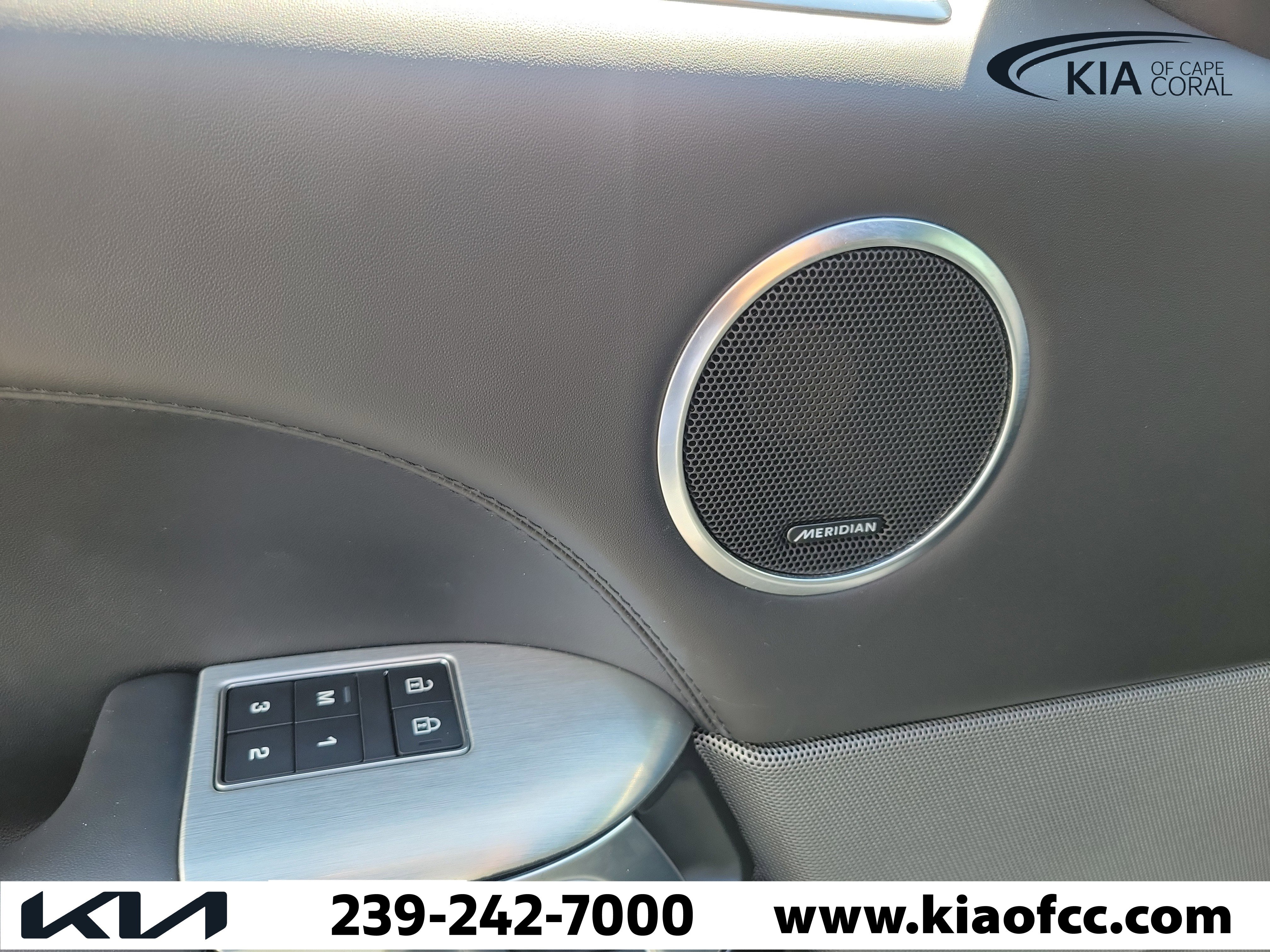 Used 2021 Land Rover Range Rover Sport SVR image 24