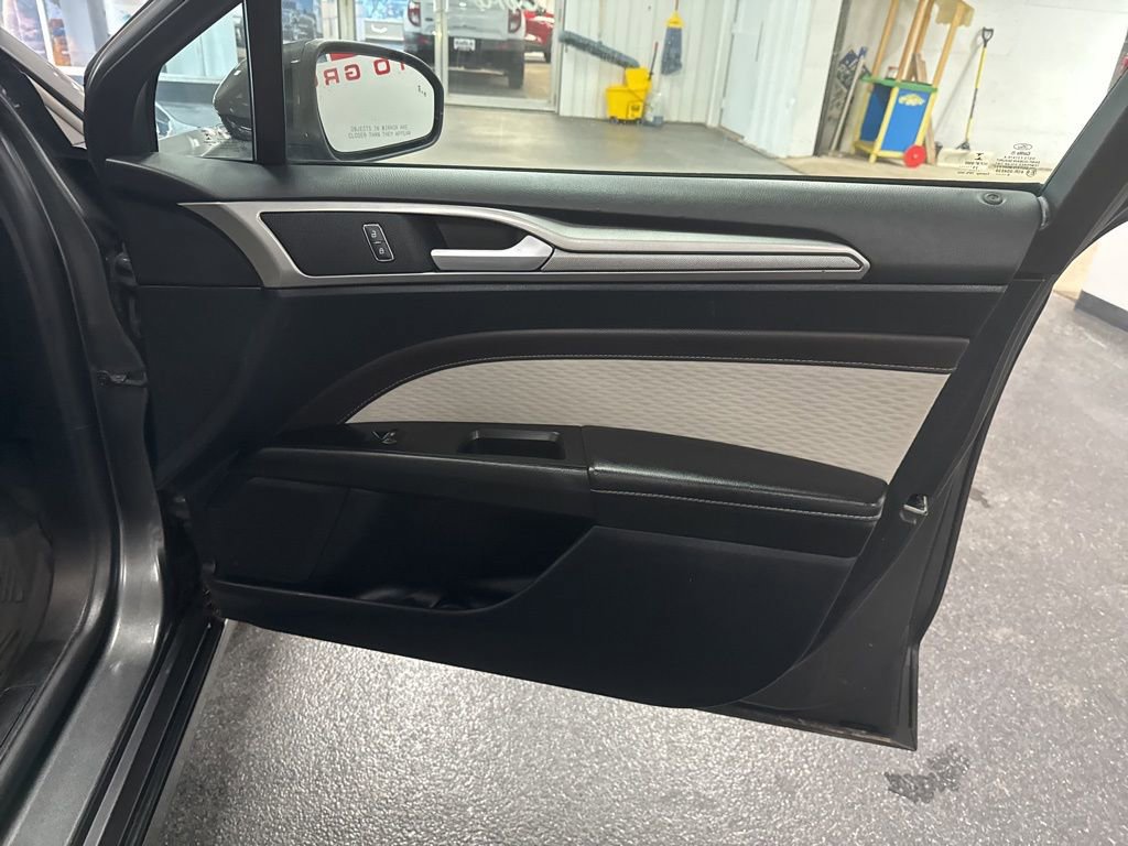 Used 2020 Ford Fusion SE w/ Equipment Group 151A image 36