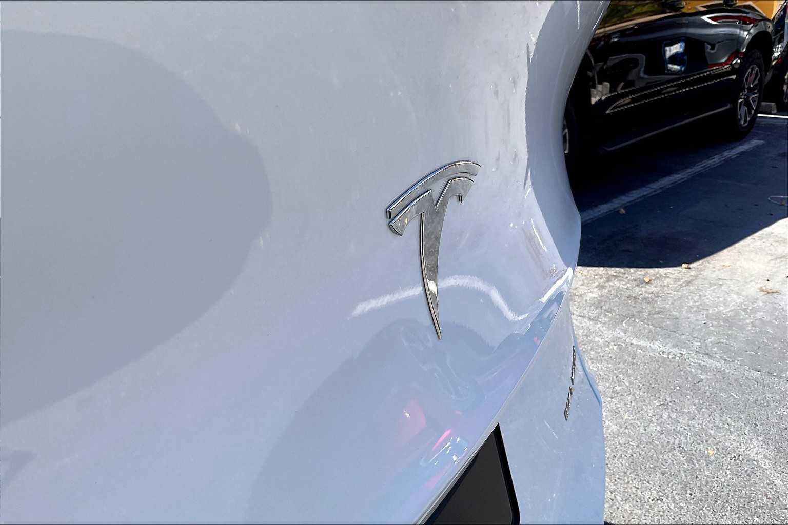 Used 2023 Tesla Model Y AWD image 8