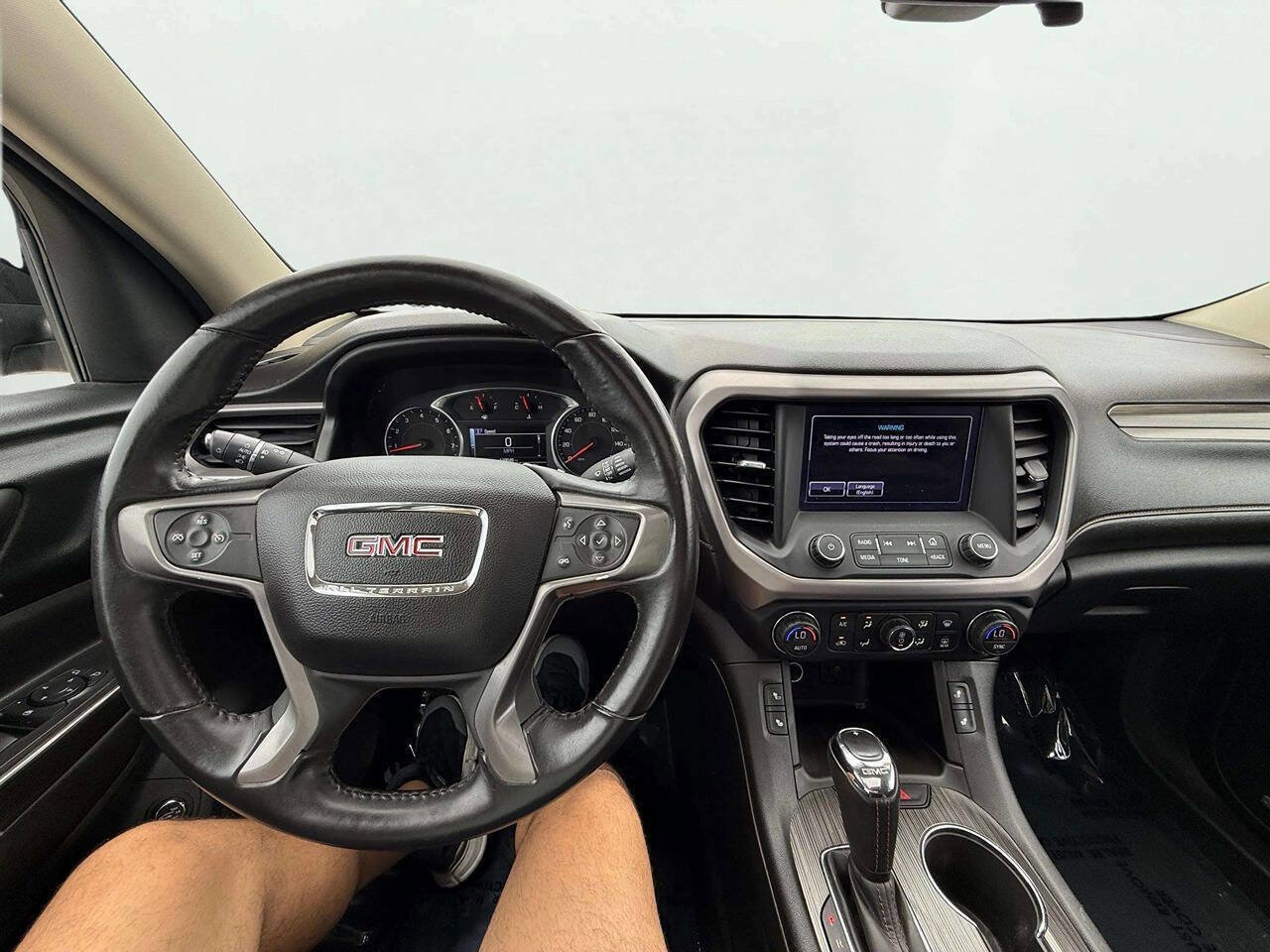 Used 2017 GMC Acadia SLE w/ Driver Alert Package I AWD/4WD image 15
