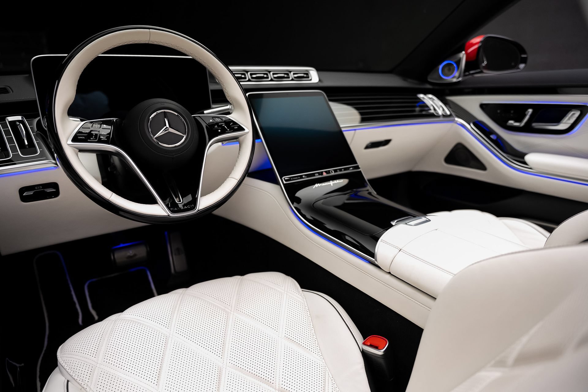 Used 2024 Mercedes-Benz Maybach S 580 4MATIC w/ Manufaktur Leather Package image 2