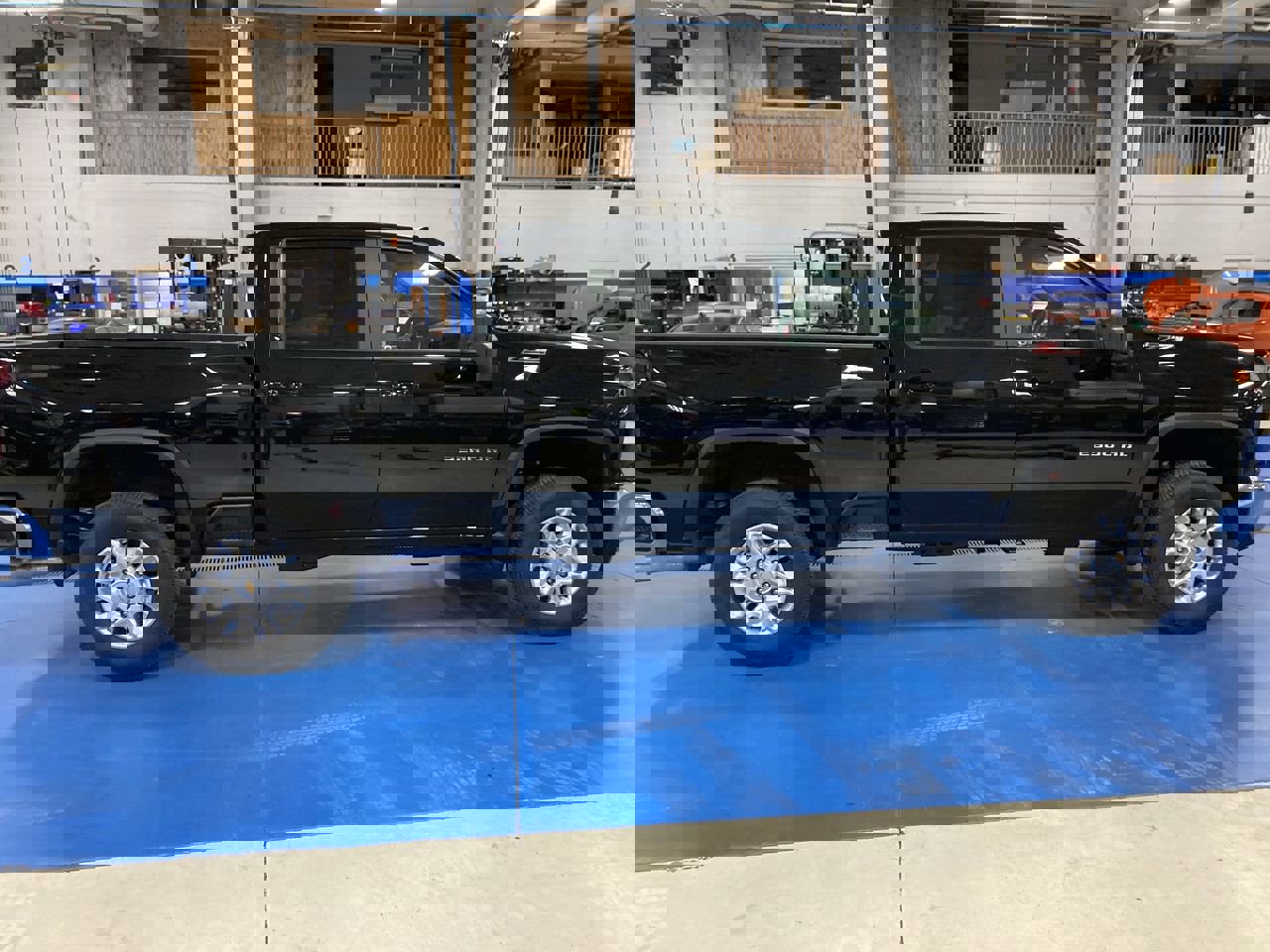 Used 2024 Chevrolet Silverado 2500 LT w/ All Star Edition AWD/4WD image 8