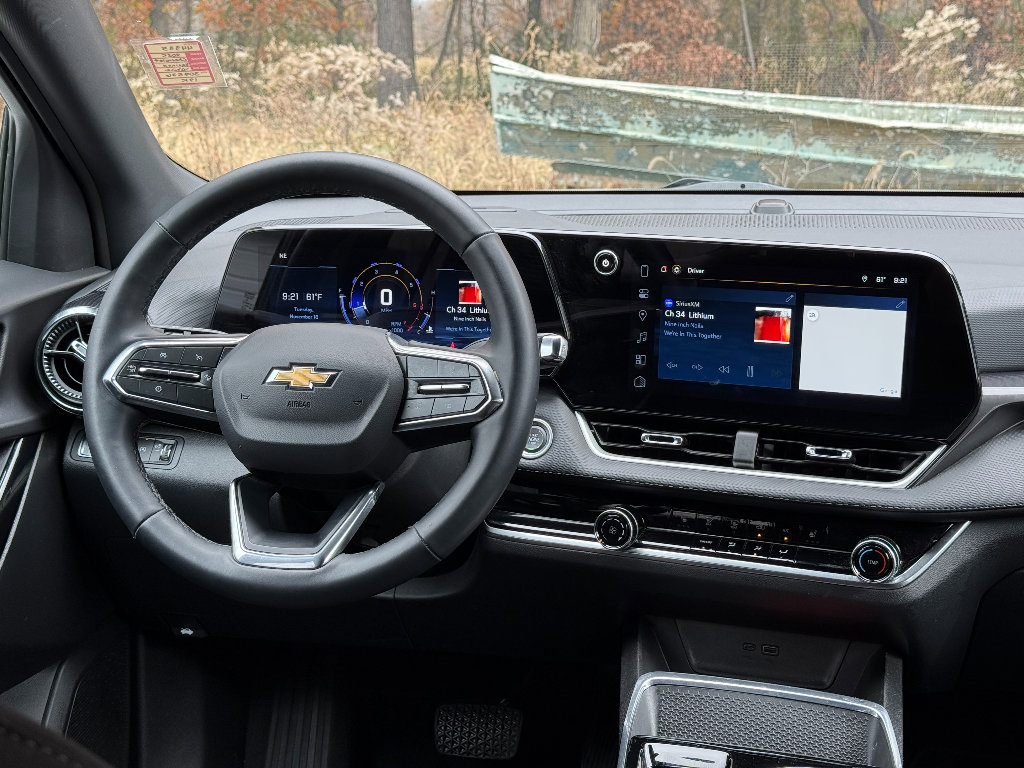 Used 2025 Chevrolet Equinox LT image 17