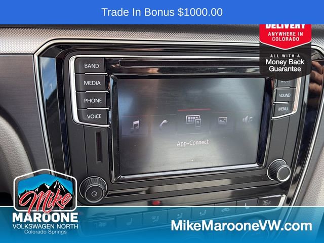 Used 2017 Volkswagen Passat 1.8T R-Line image 18