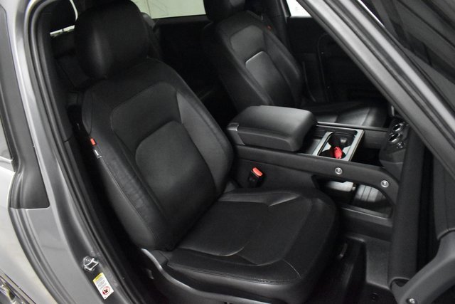 Used 2024 Land Rover Defender 90 X-Dynamic SE image 15