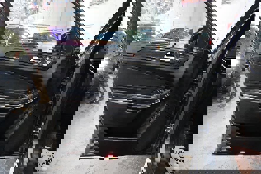 Used 2018 Mercedes-Benz GLS 550 4MATIC image 18