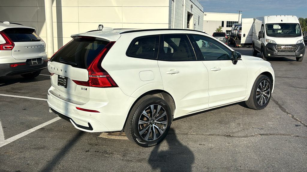 Certified 2024 Volvo XC60 B5 Core w/ Protection Package Premier AWD/4WD image 28