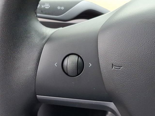Used 2020 Tesla Model 3 Standard Range Plus image 25