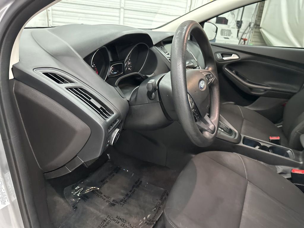 Used 2018 Ford Focus SEL FWD image 9