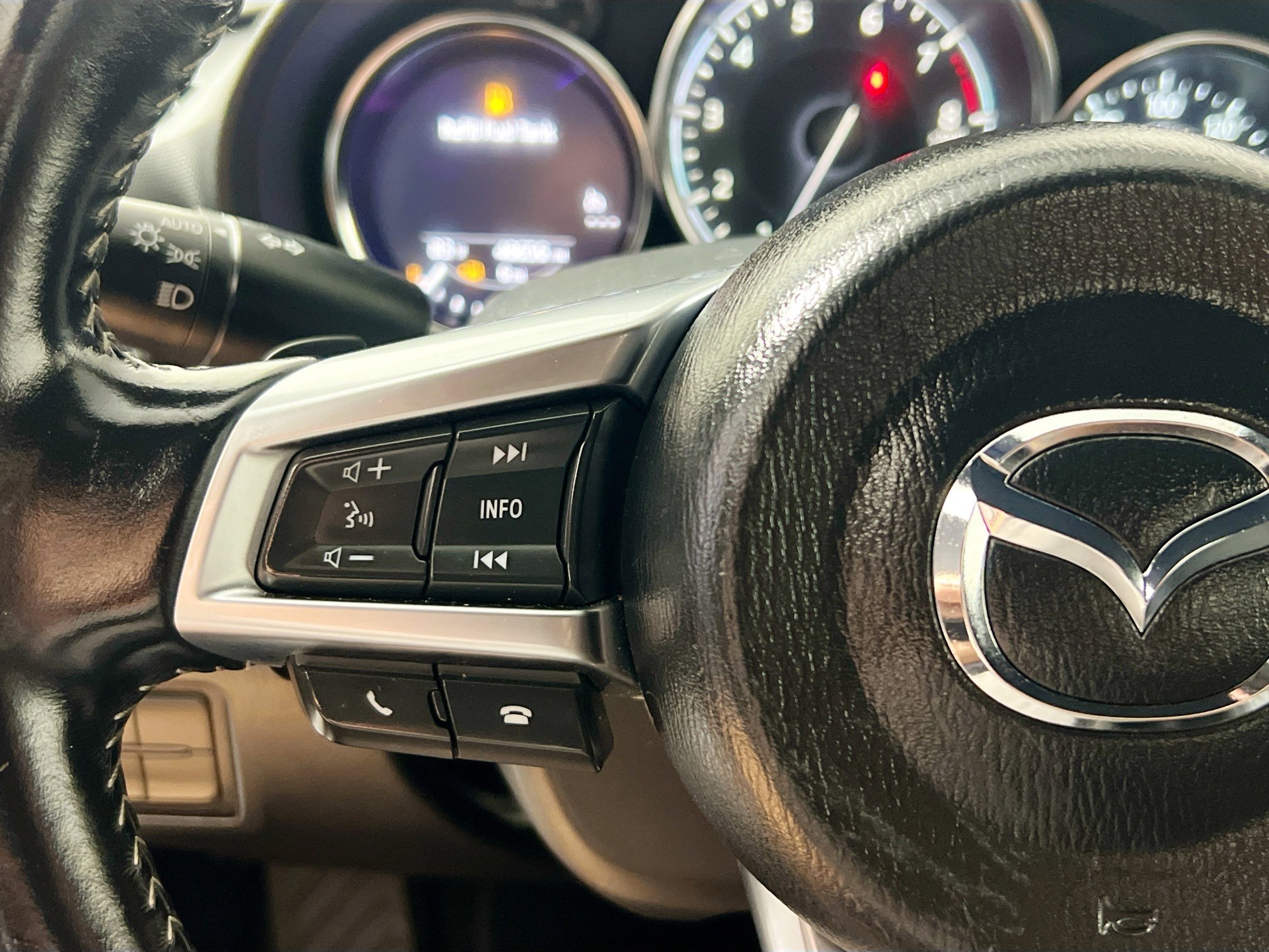 Used 2023 MAZDA MX-5 Miata Grand Touring RWD image 18