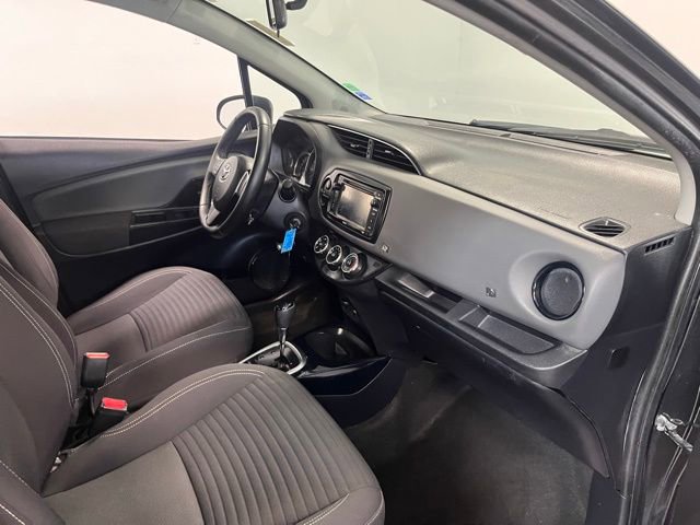 Used 2015 Toyota Yaris SE image 11