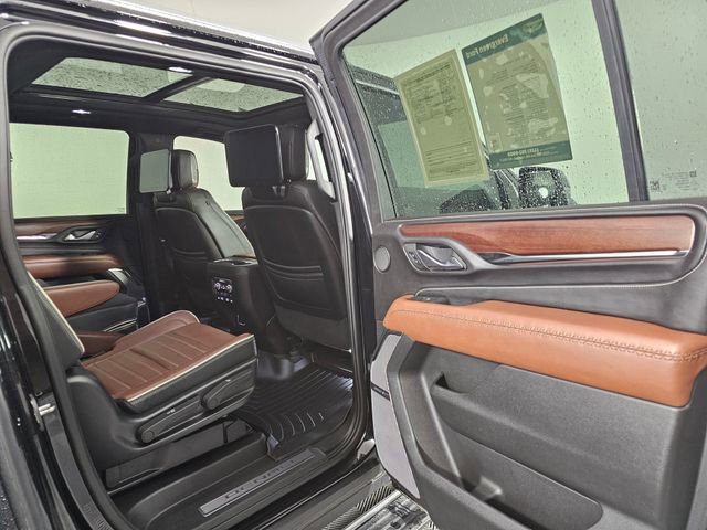 Used 2023 GMC Yukon XL Denali Ultimate image 14