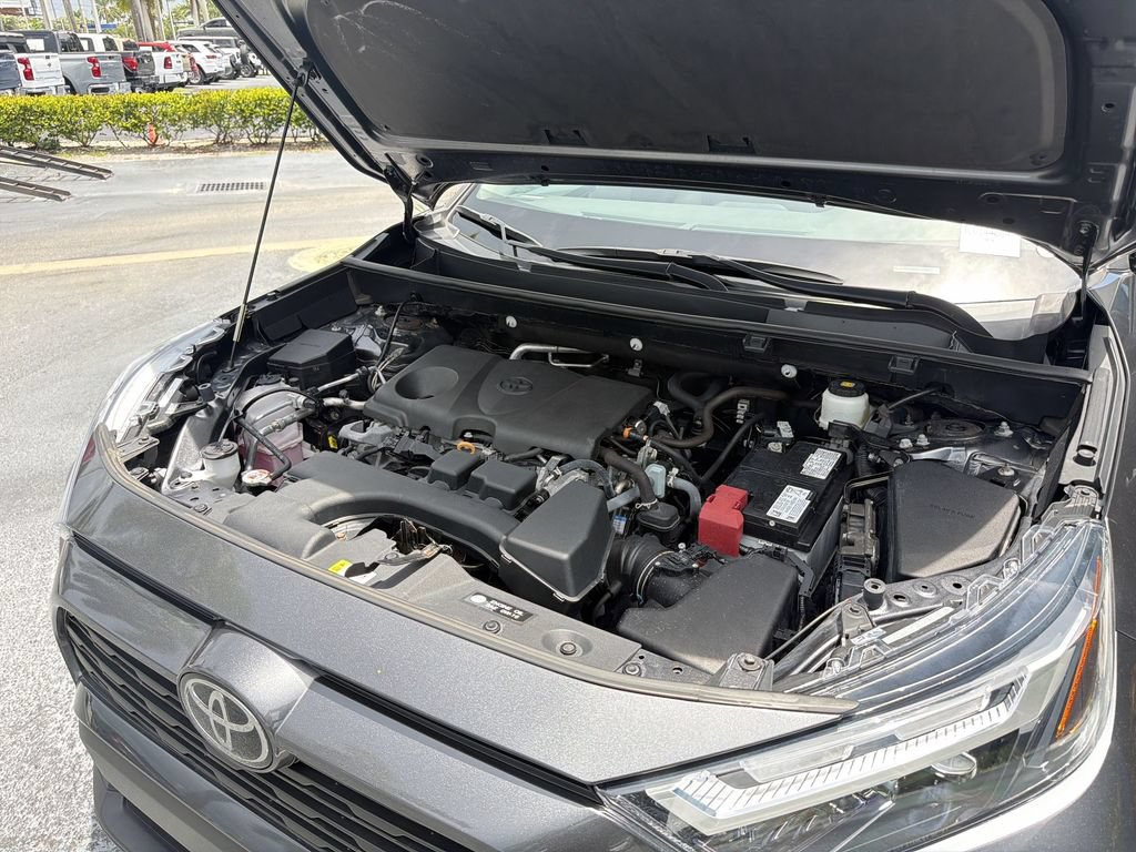 Used 2023 Toyota RAV4 XLE Premium FWD image 27