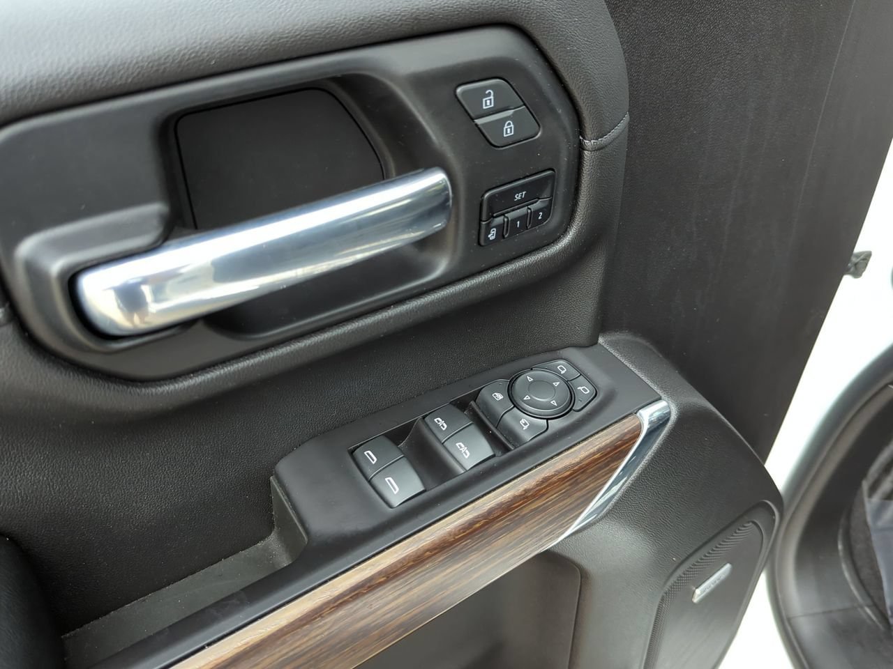 Certified 2020 Chevrolet Silverado 1500 High Country AWD/4WD image 9