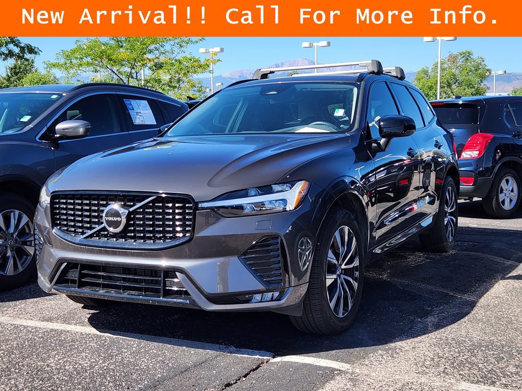 Used 2024 Volvo XC60 B5 Core w/ Protection Package Premier AWD/4WD image 4