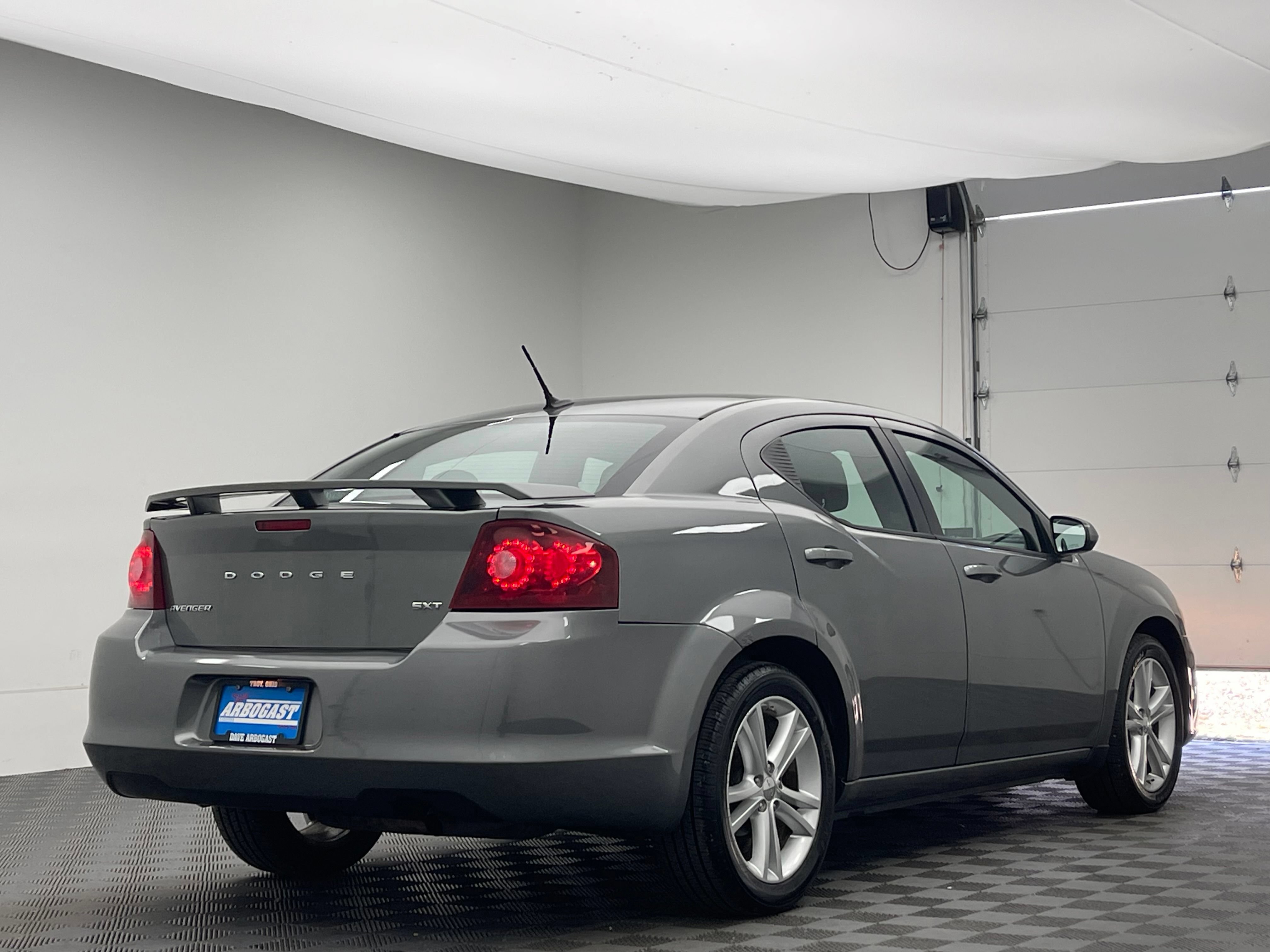 Used 2013 Dodge Avenger SXT w/ Rallye Appearance Group FWD image 5