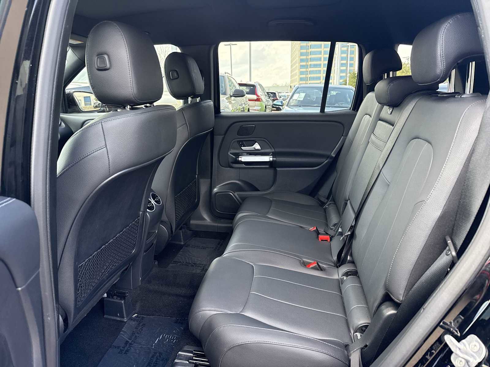 Used 2026 Mercedes-Benz GLB 250 4MATIC image 18