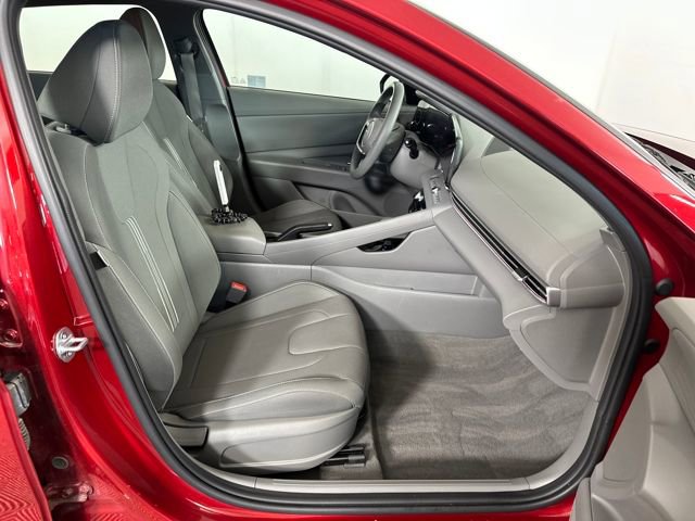 Certified 2024 Hyundai Elantra SEL image 28