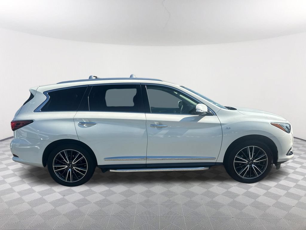 Used 2018 INFINITI QX60 Luxe w/ Deluxe Technology Package AWD/4WD image 4
